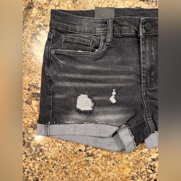 NWT Blank NYC The Fulton Distressed Roll Up Shorts - Picture 7 of 16